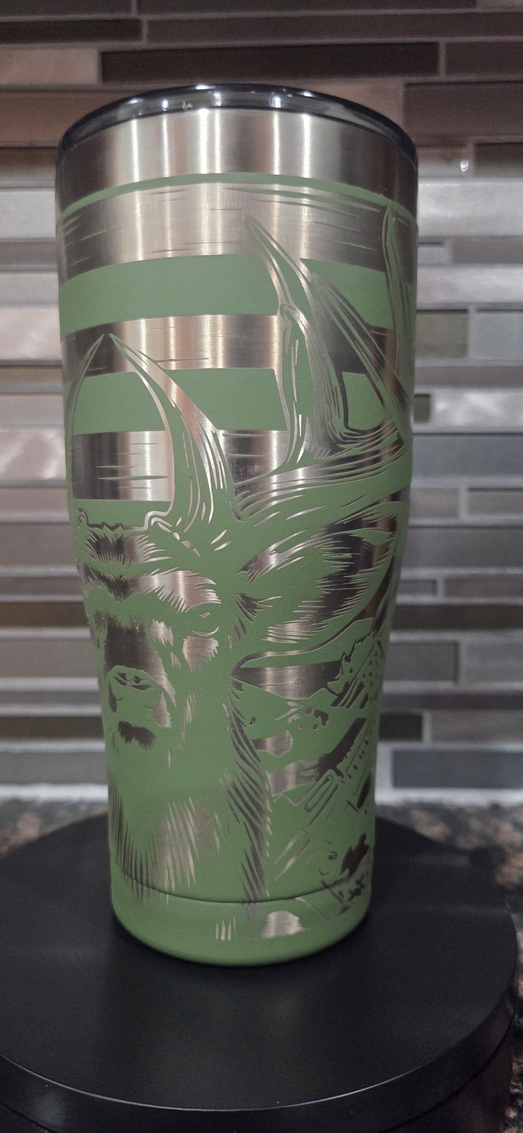 Two 3s Hunt Line – Liberty Rack Patriotic Whitetail Full Wrap 20oz Tumbler
