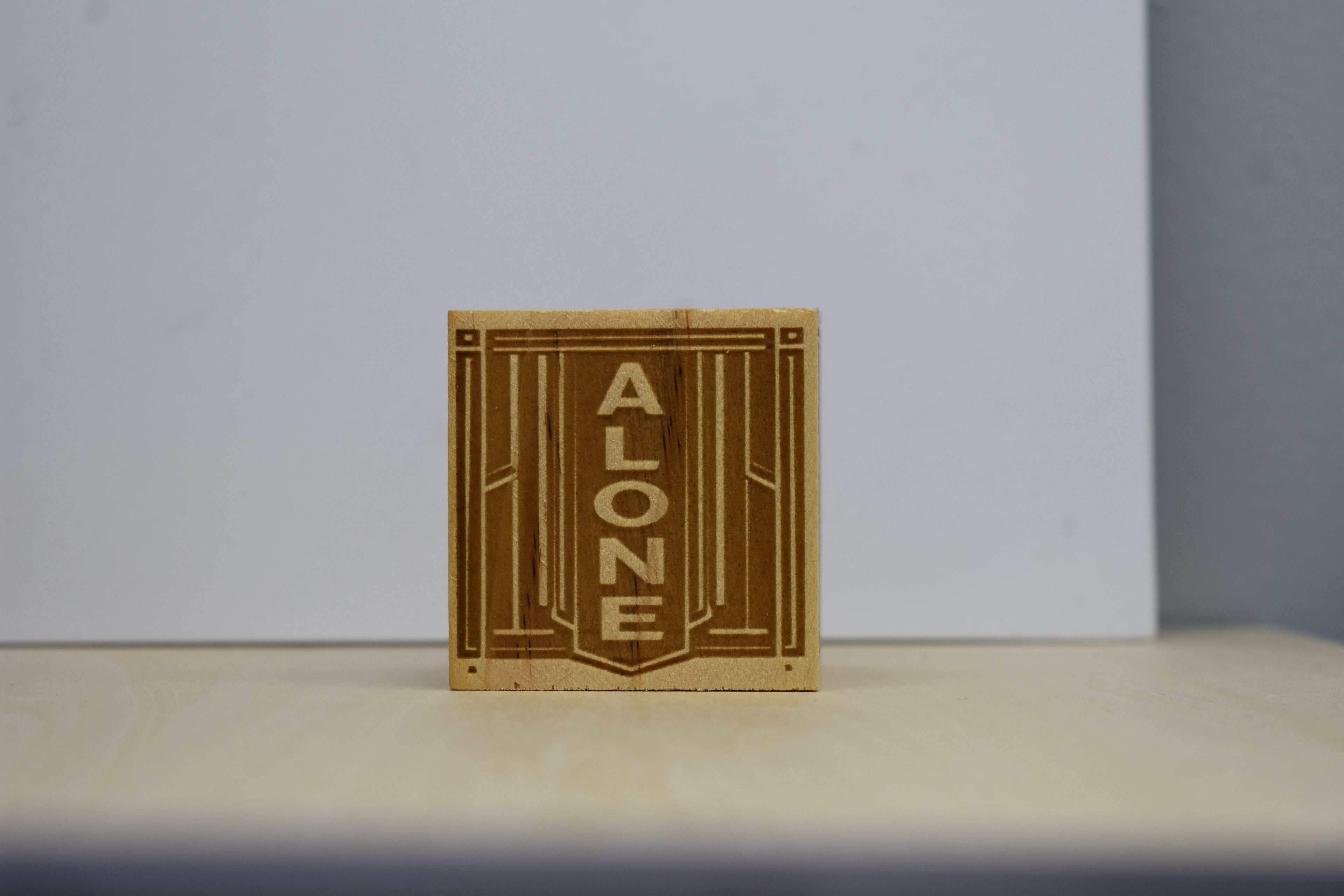 🂡 Art Deco Euchre Cube – 1920s Card Room Edition