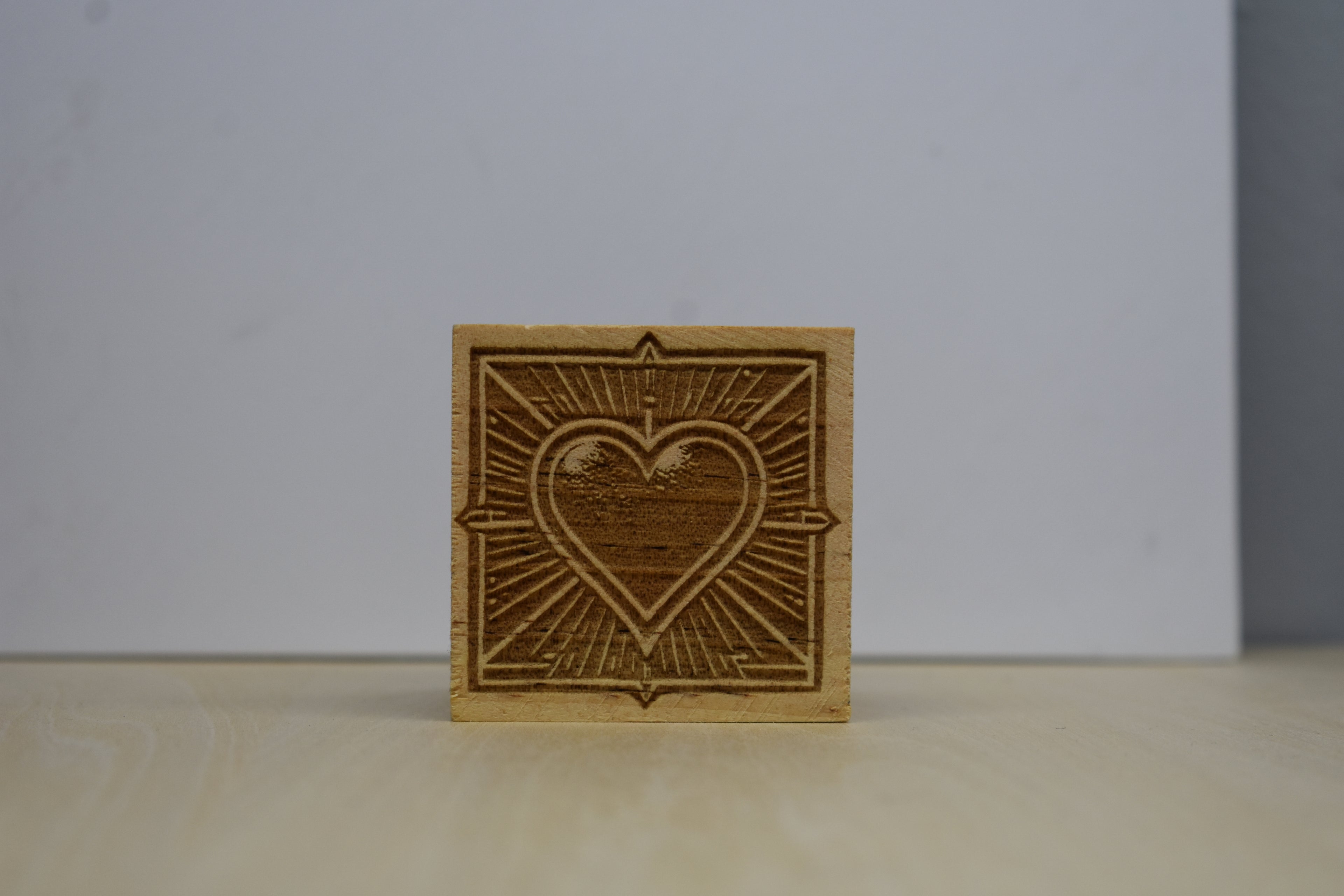 🂡 Art Deco Euchre Cube – 1920s Card Room Edition